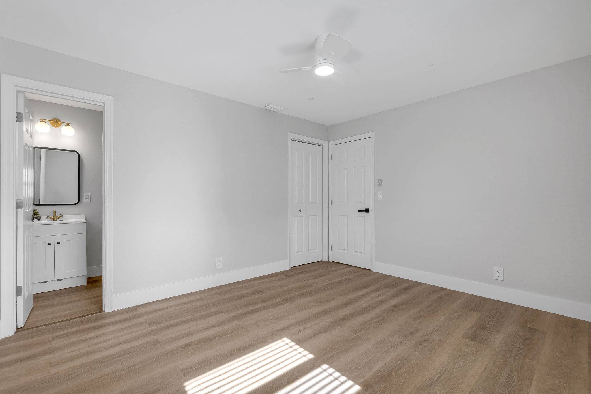 11-web-or-mls-DSC00959dsc00959 Move-In Ready Home in Fort Lauderdale