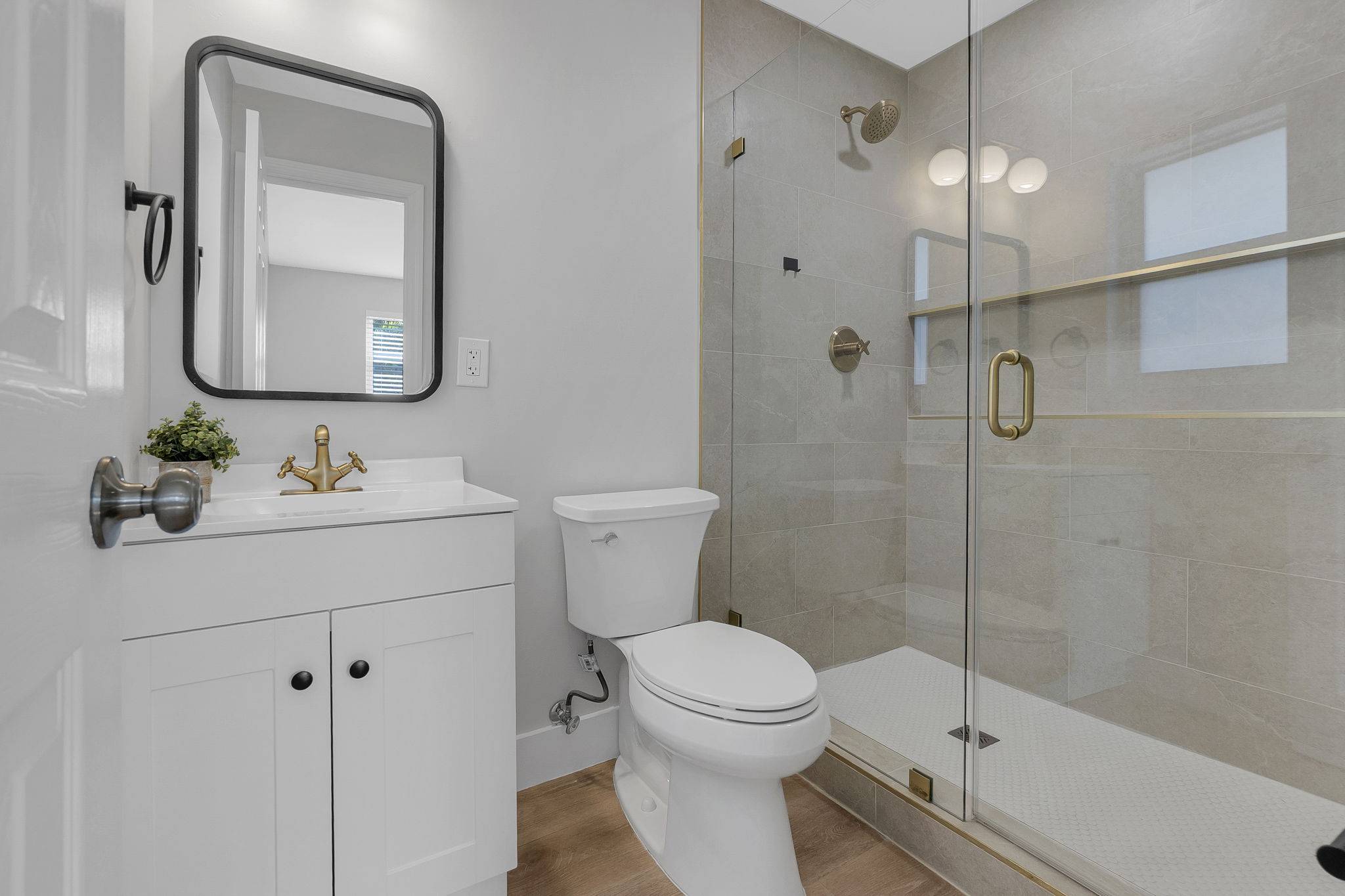 13-web-or-mls-DSC00962dsc00962 Move-In Ready Home in Fort Lauderdale