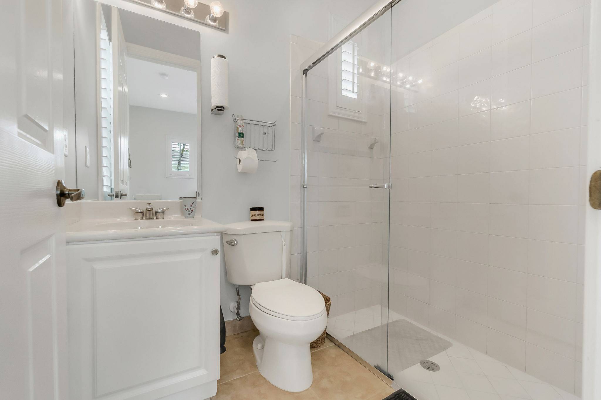 16-web-or-mls-DSC01353dsc01353 Luxury Parkland Living with Pool & Guest House in Parkland