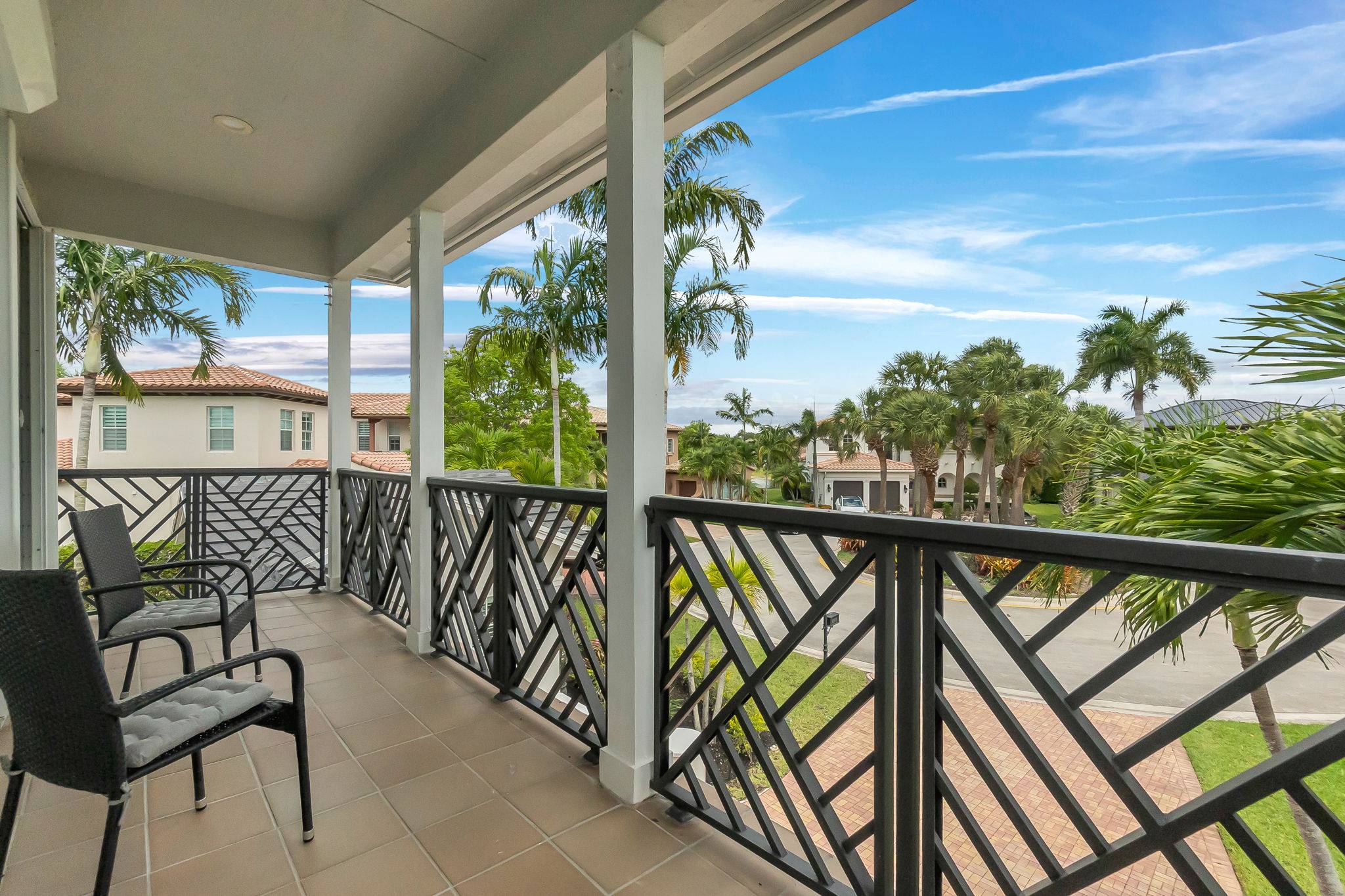 37-web-or-mls-DSC01396dsc01396 Luxury Parkland Living with Pool & Guest House in Parkland