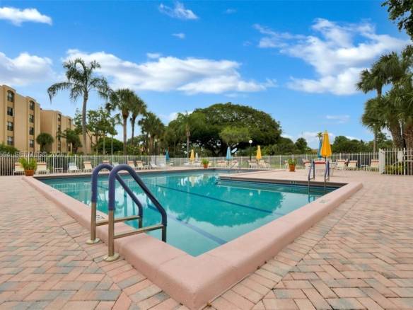 Fully Equipped & Furnished Condo in Delray Beach