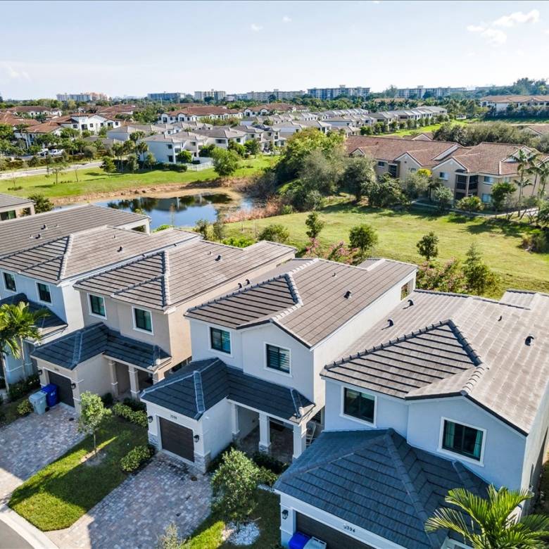Spacious Living in Pompano Beach