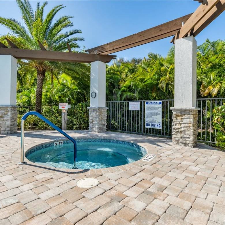 Spacious Living in Pompano Beach
