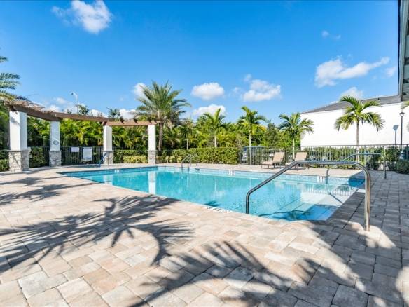 Spacious Living in Pompano Beach