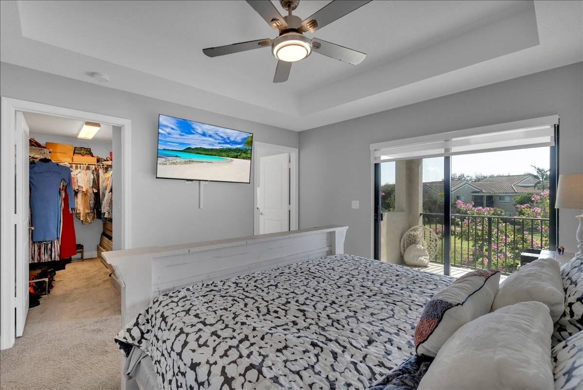 16-DSC08076 Spacious Living in Pompano Beach