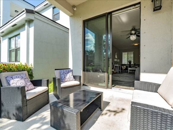 Spacious Living in Pompano Beach