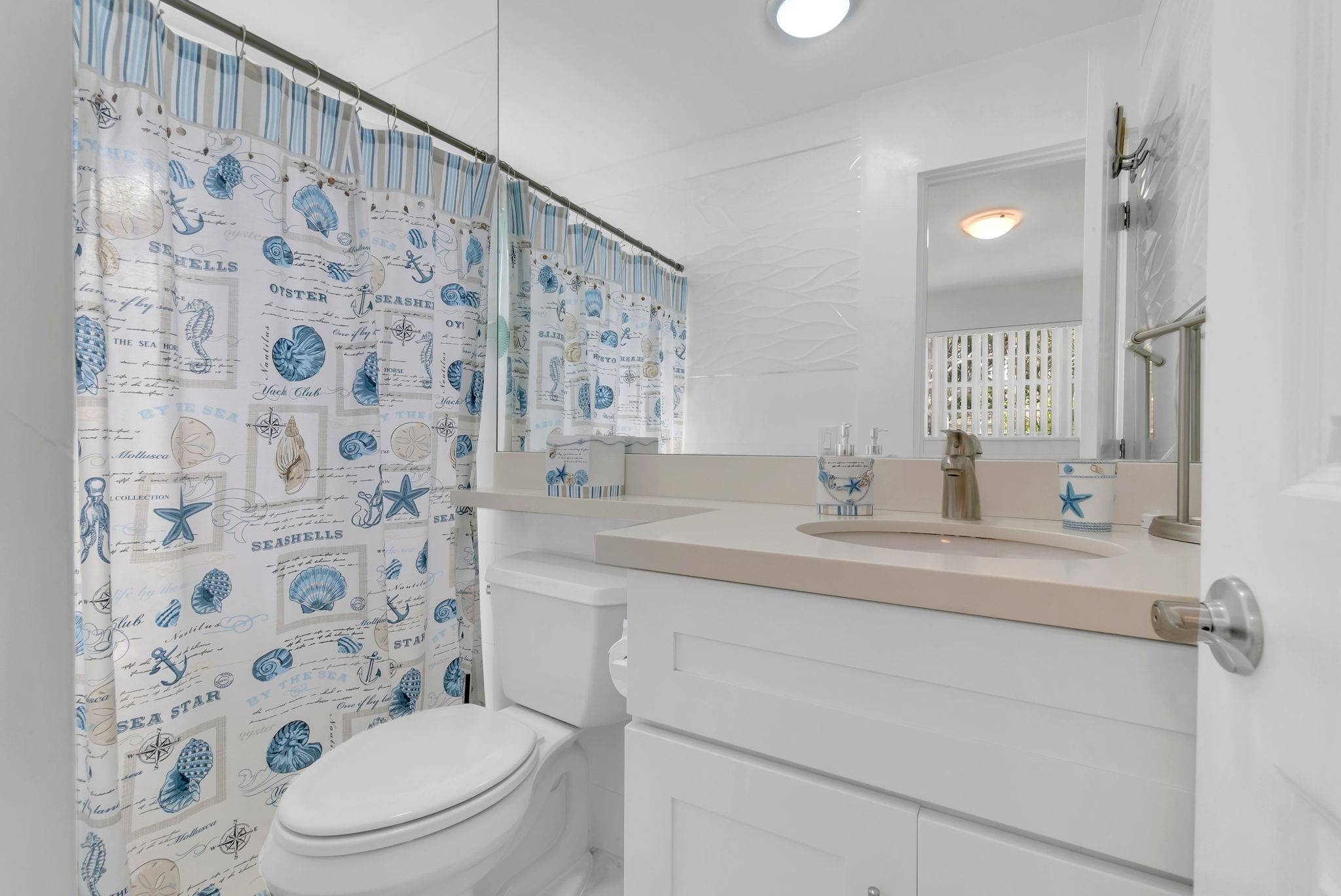 24-web-or-mls-DSC03238 Flexible Living & Income Potential in Hollywood