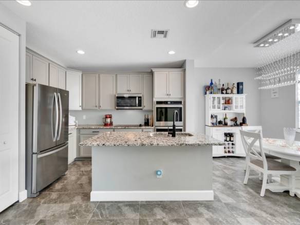 Spacious Living in Pompano Beach