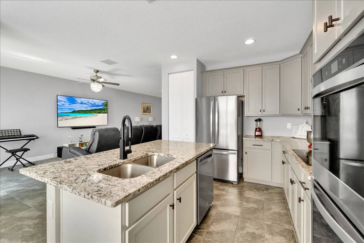 27-DSC08029 Spacious Living in Pompano Beach