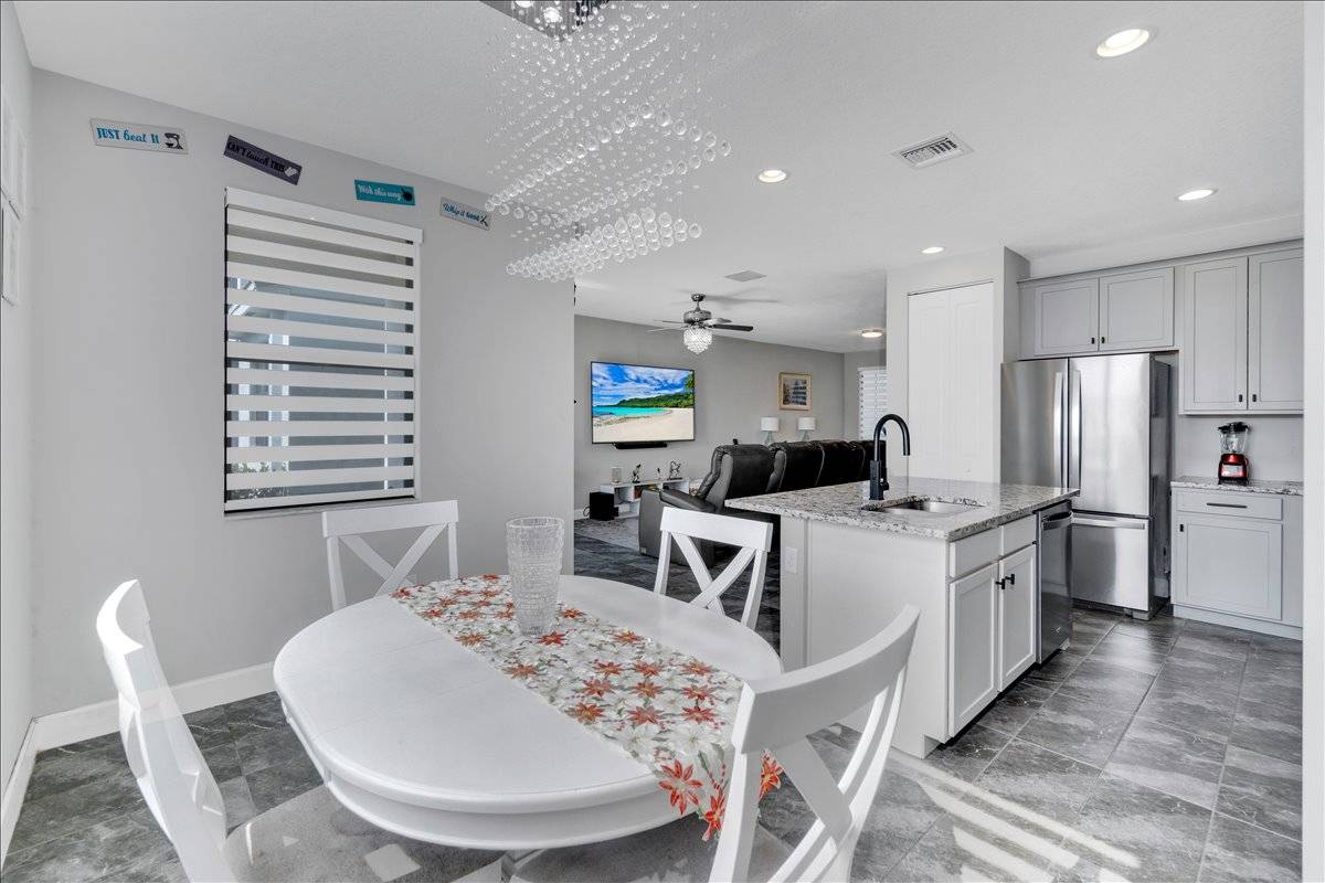 28-DSC08019 Spacious Living in Pompano Beach