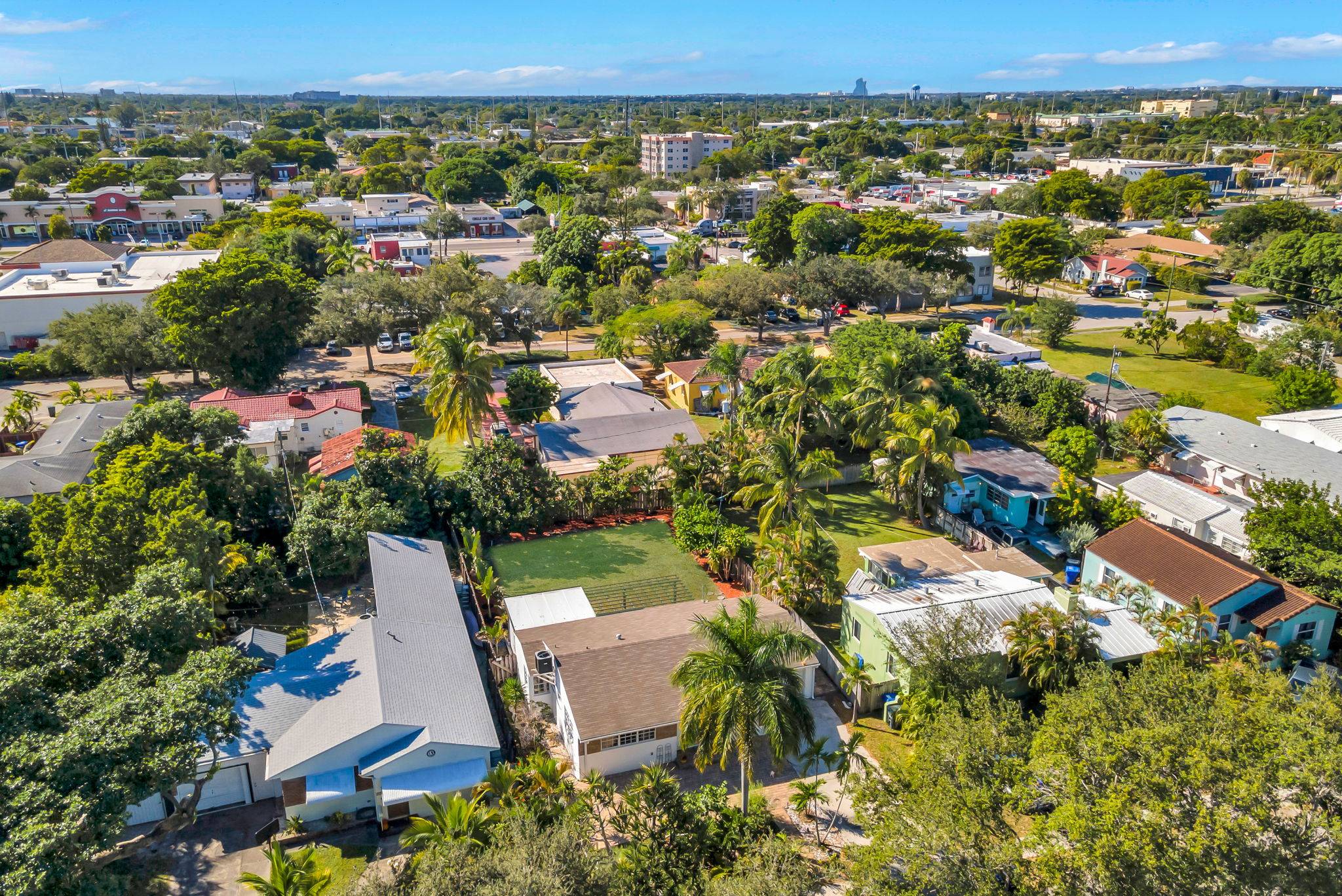 36-web-or-mls-DJI_0712 Flexible Living & Income Potential in Hollywood