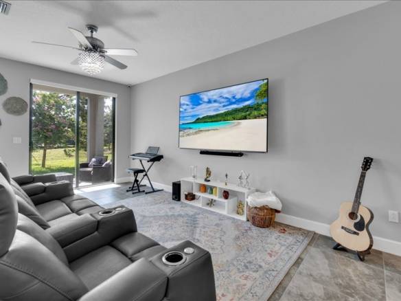 Spacious Living in Pompano Beach