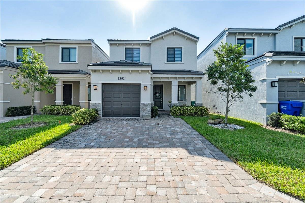 38-DSC07961 Spacious Living in Pompano Beach