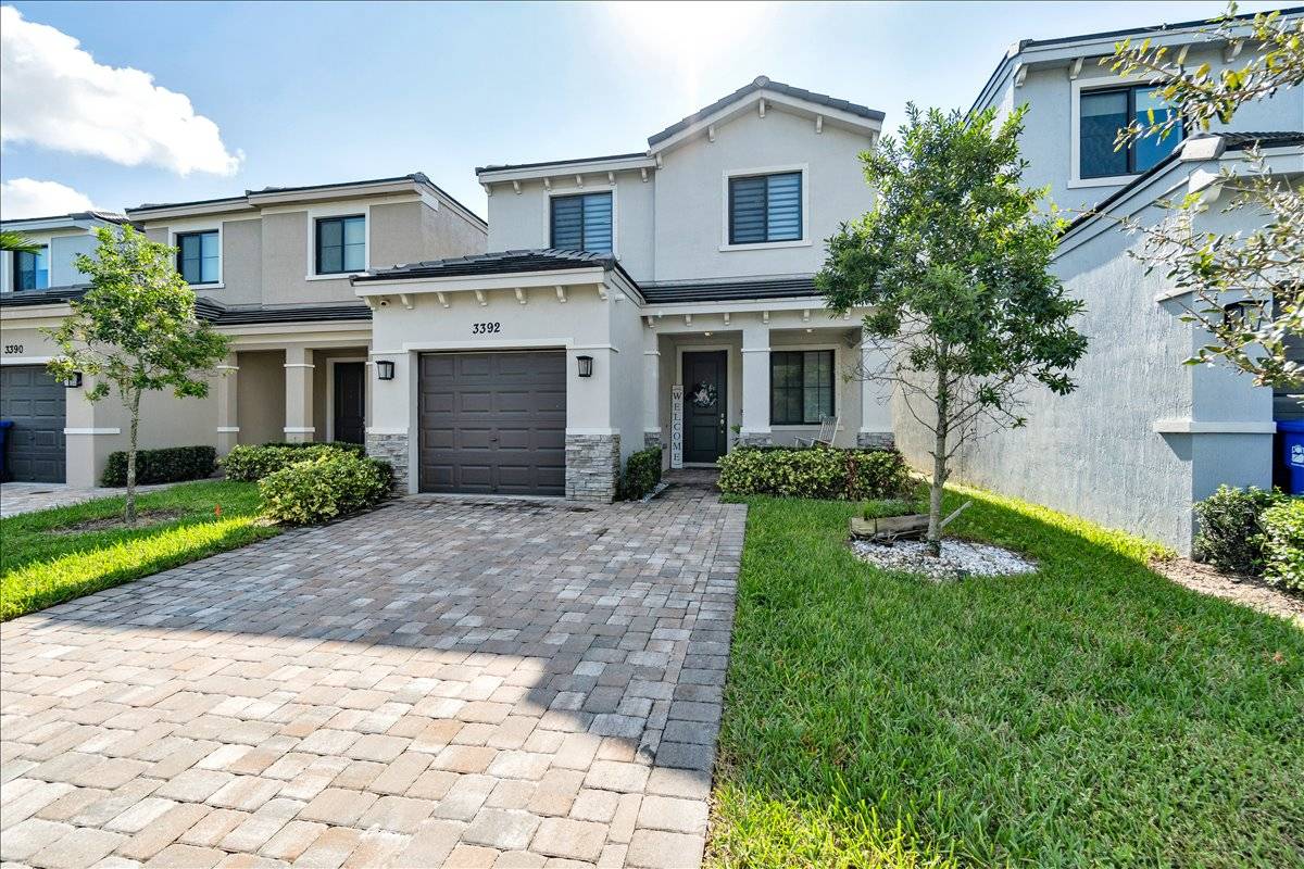 39-DSC07968 Spacious Living in Pompano Beach