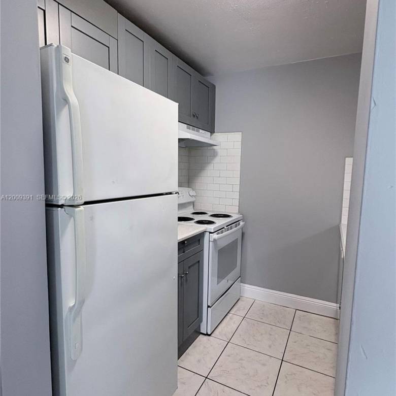 Convenient Condo Living in West Palm Beach