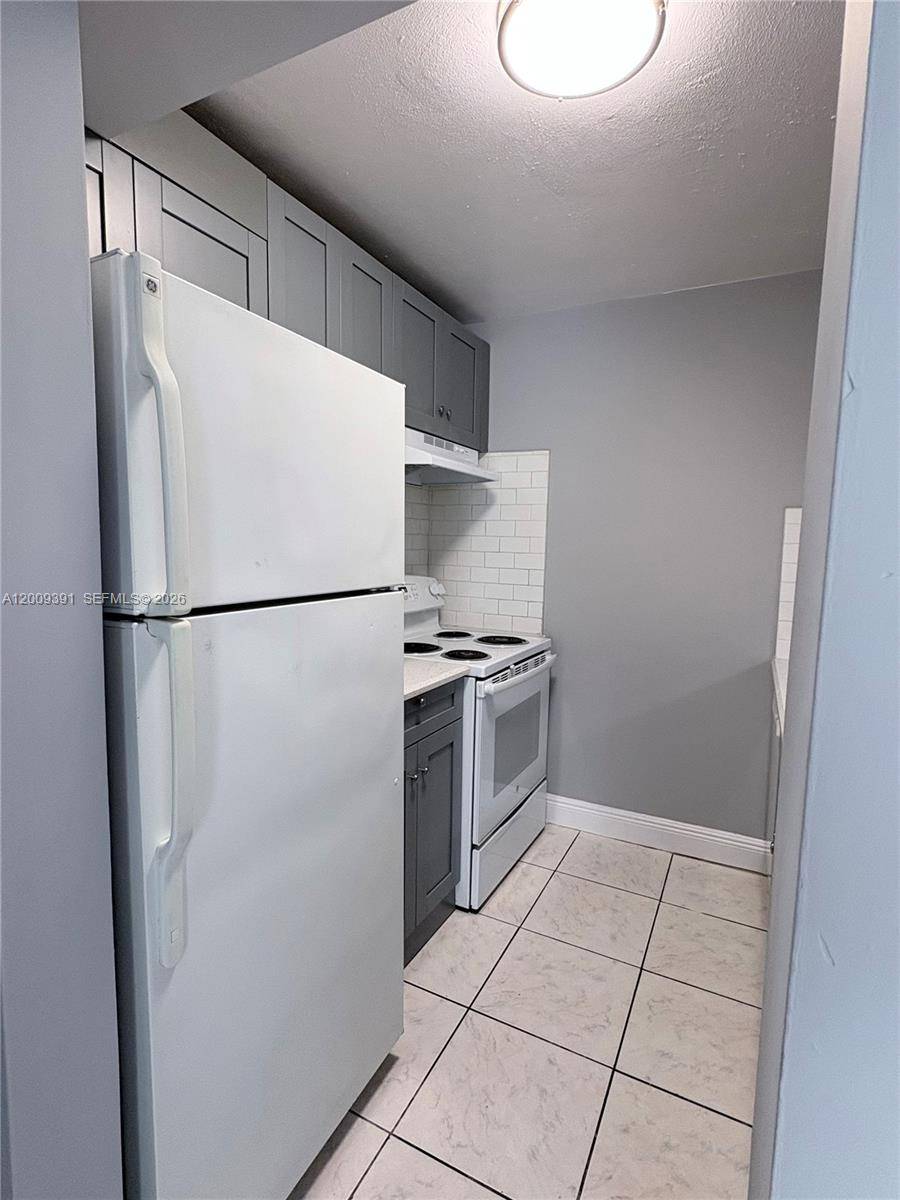 GetMedia (12) Convenient Condo Living in West Palm Beach