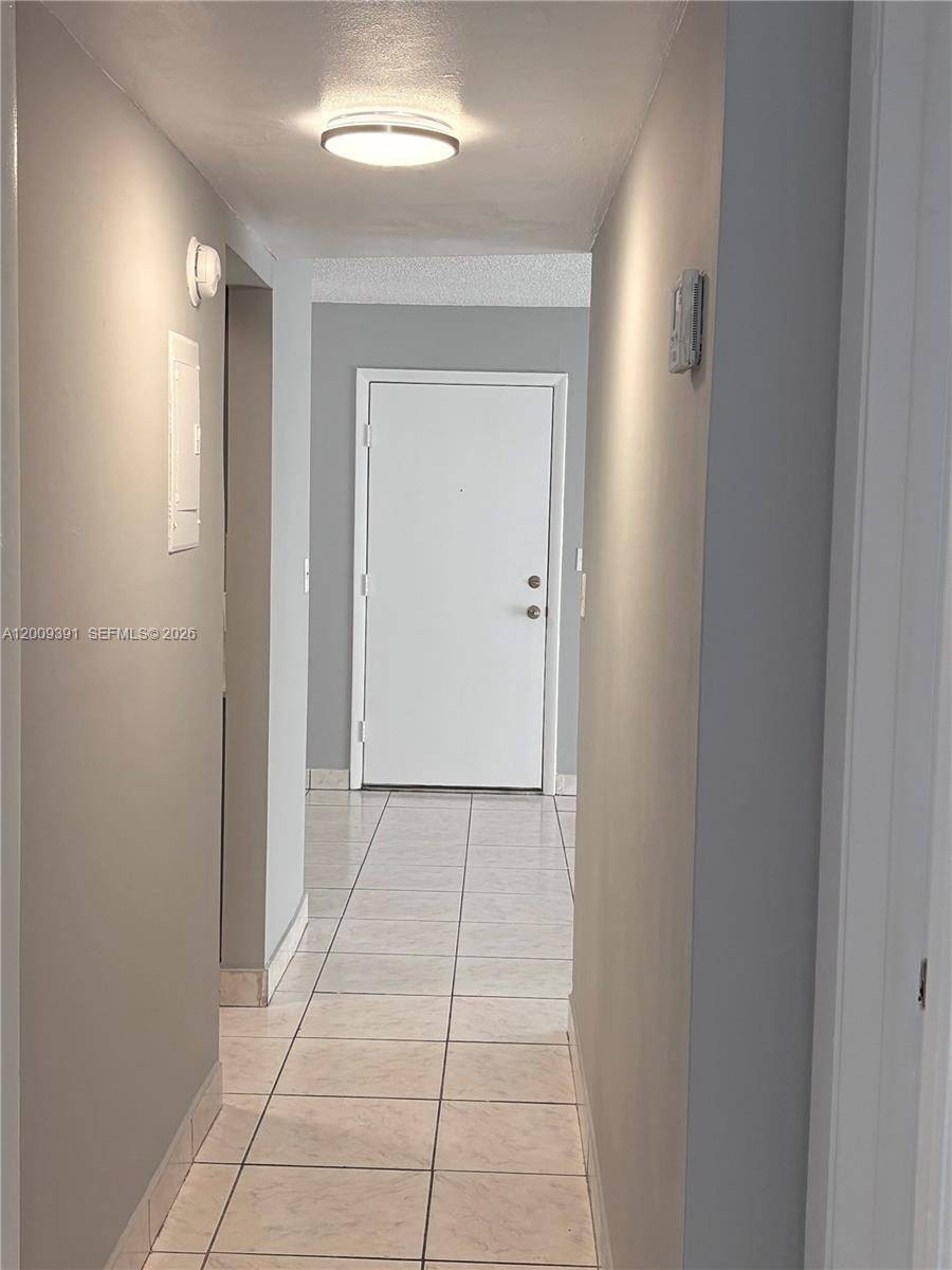 GetMedia (14) Convenient Condo Living in West Palm Beach