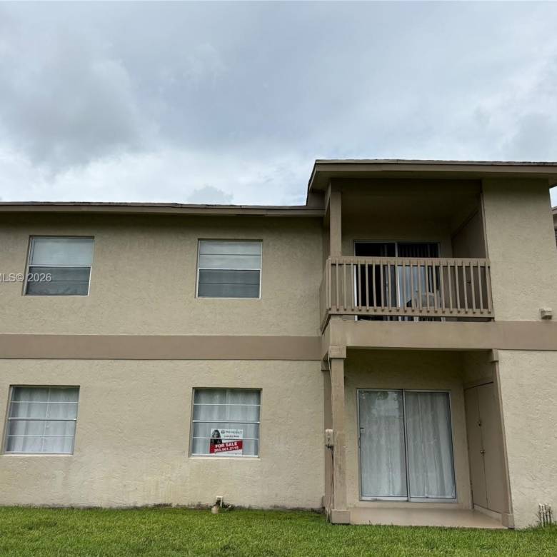 Convenient Condo Living in West Palm Beach