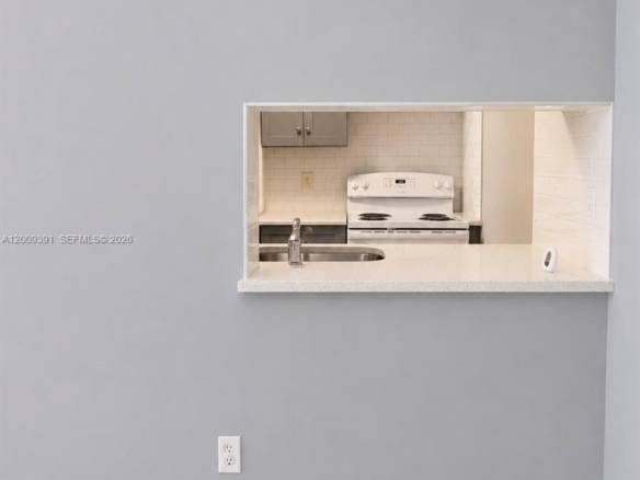 Convenient Condo Living in West Palm Beach