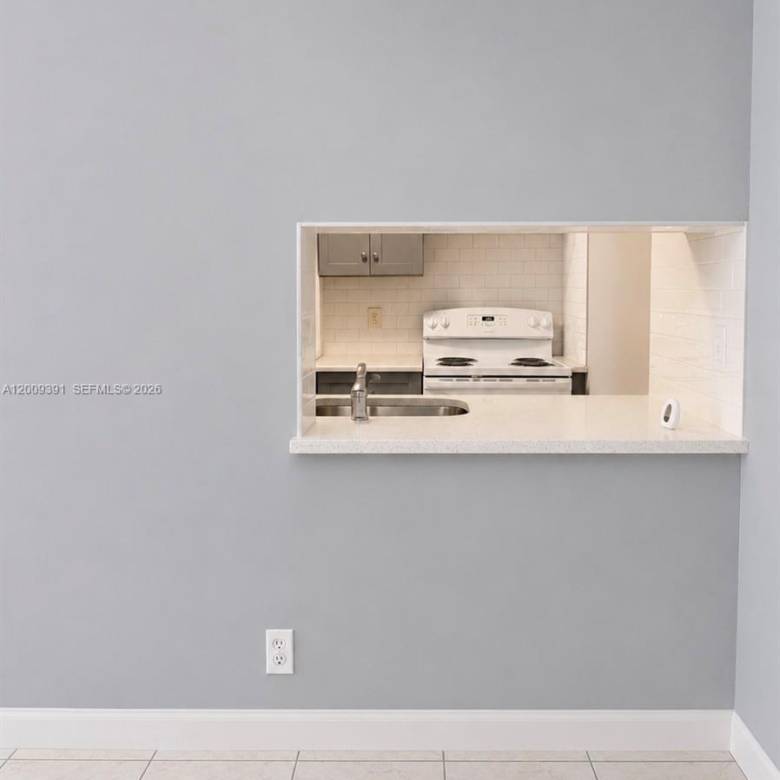 Convenient Condo Living in West Palm Beach