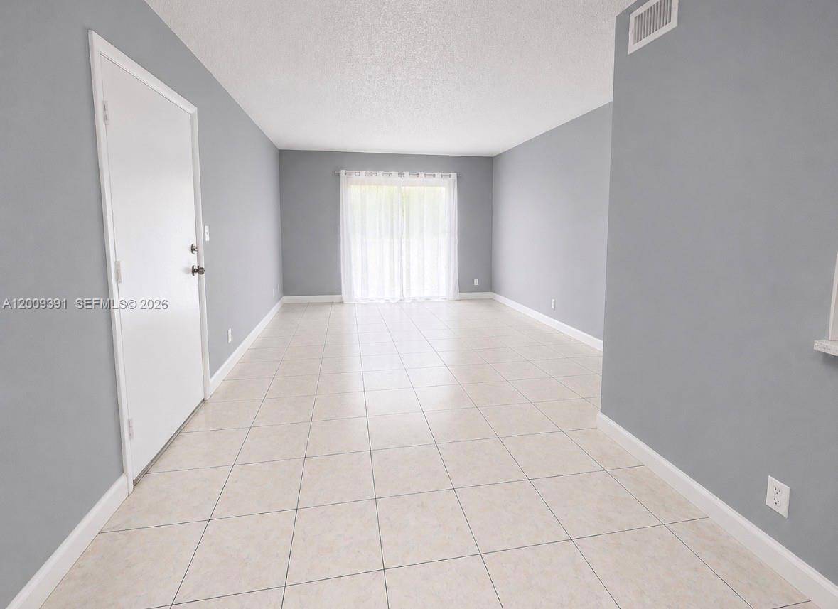 GetMedia (9) Convenient Condo Living in West Palm Beach