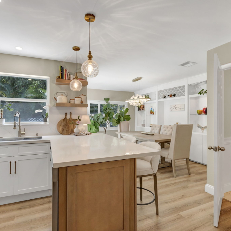 Modern Living Meets Comfort in Coral Springs