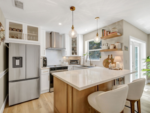 Modern Living Meets Comfort in Coral Springs