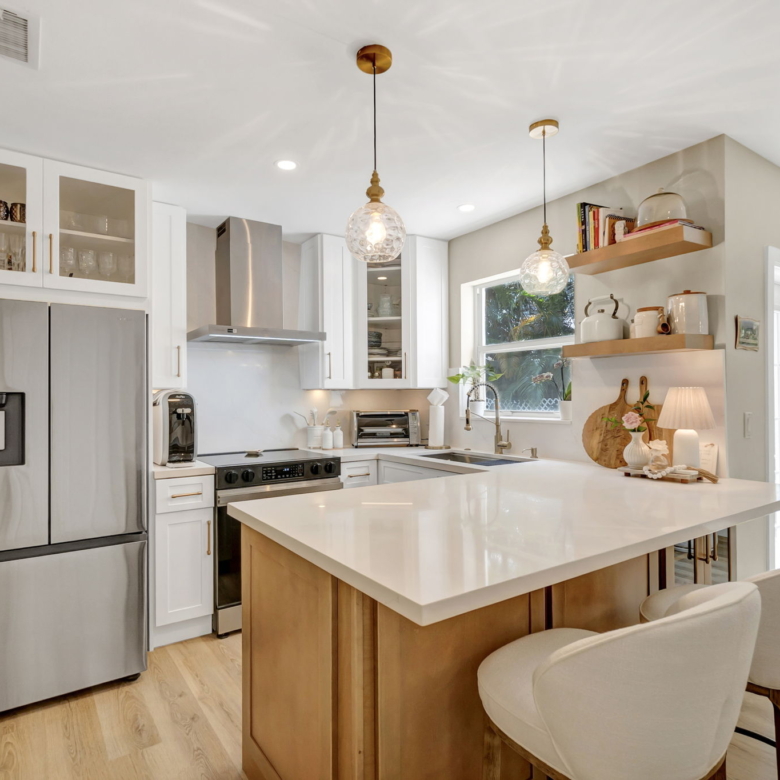 Modern Living Meets Comfort in Coral Springs