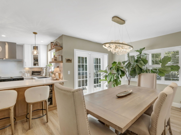 Modern Living Meets Comfort in Coral Springs