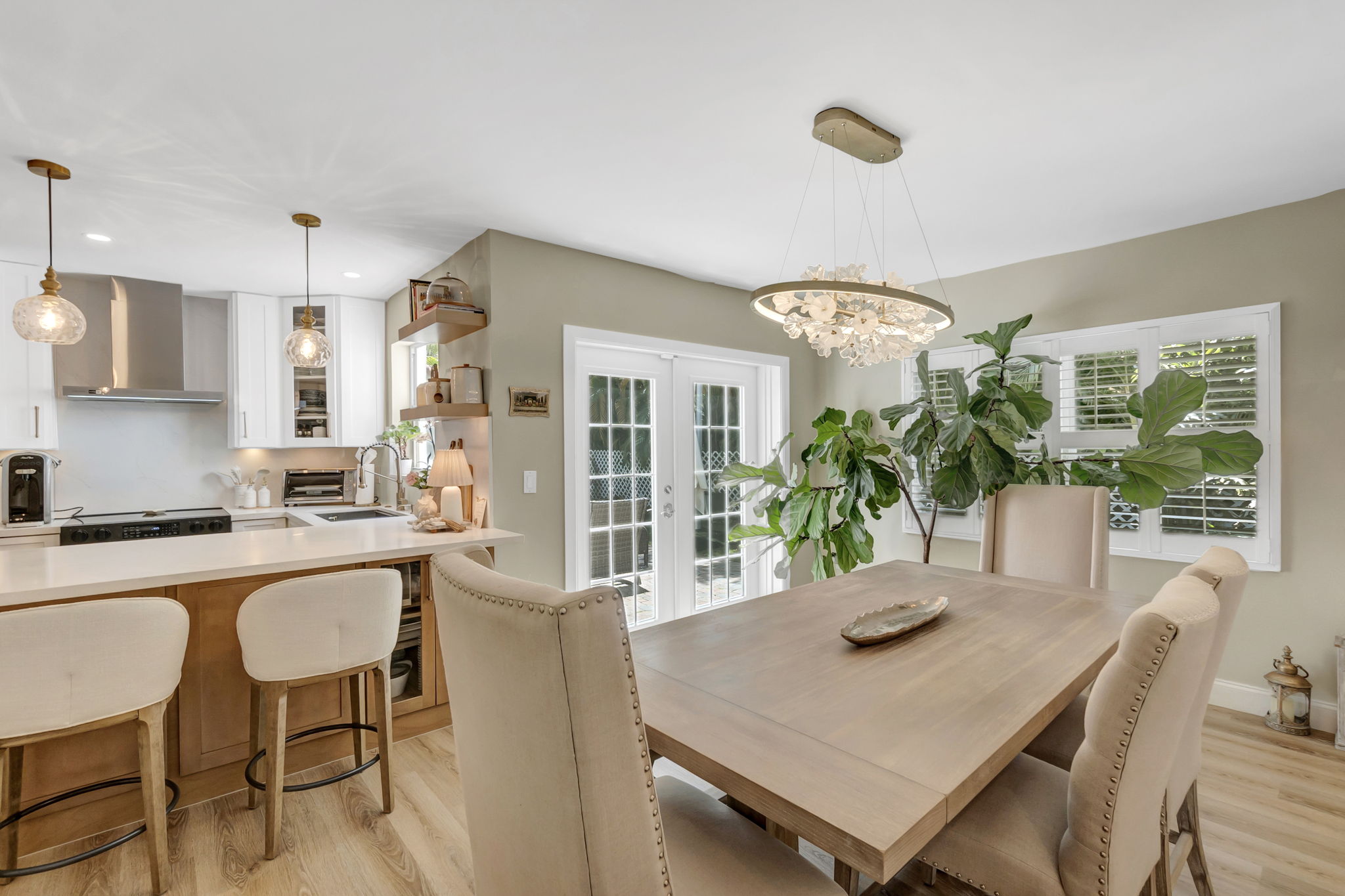 Modern Living Meets Comfort in Coral Springs