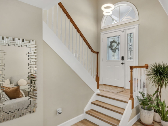 Modern Living Meets Comfort in Coral Springs