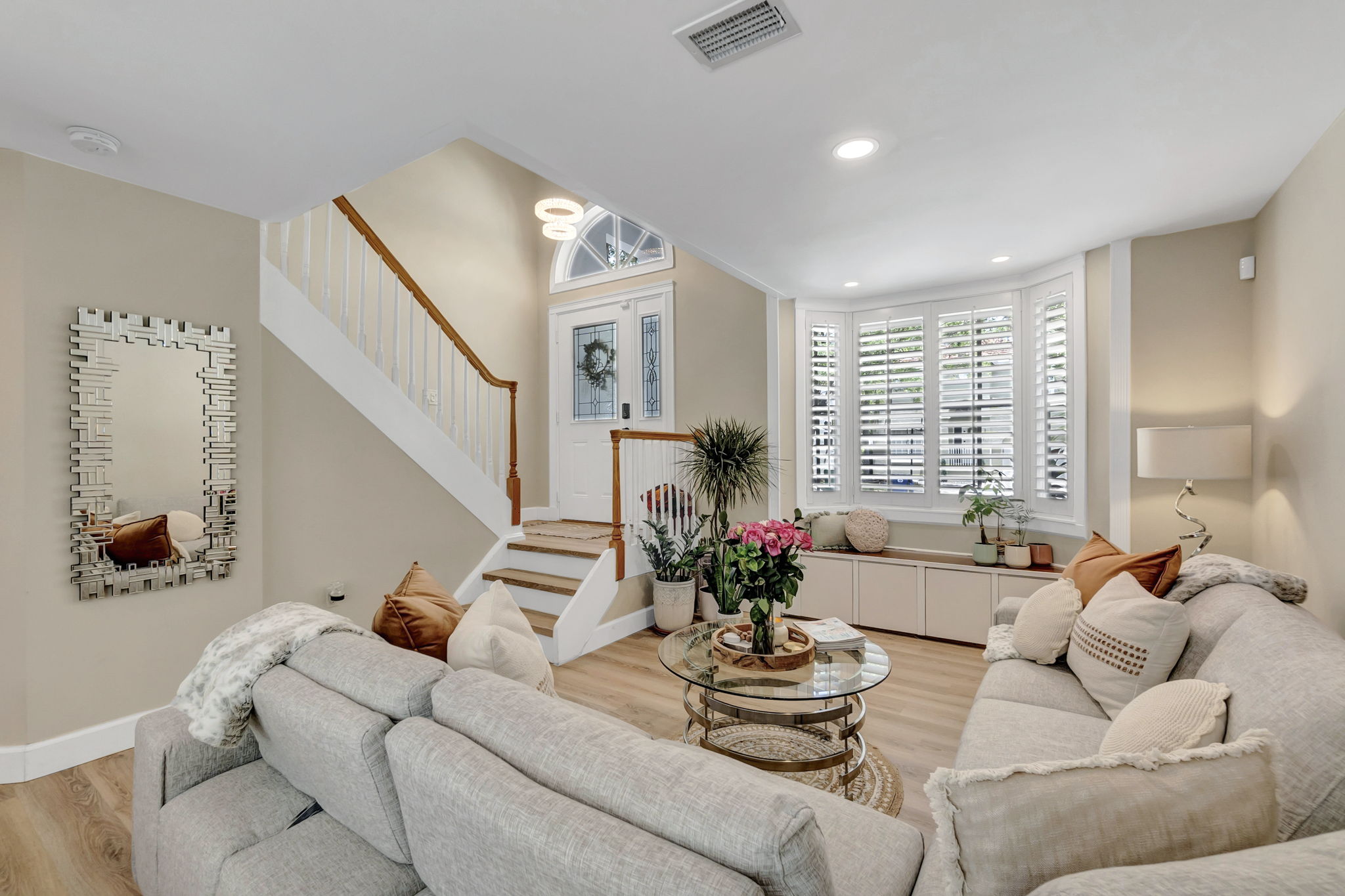 Modern Living Meets Comfort in Coral Springs