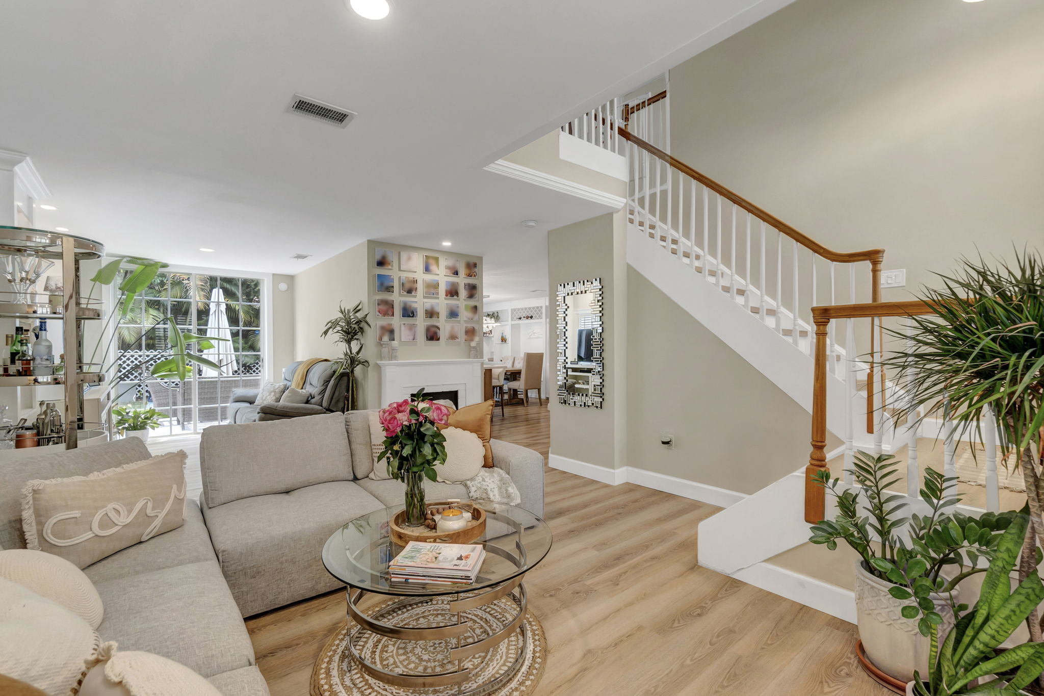 Modern Living Meets Comfort in Coral Springs