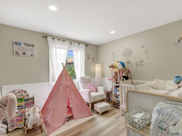 Modern Living Meets Comfort in Coral Springs