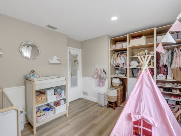 Modern Living Meets Comfort in Coral Springs