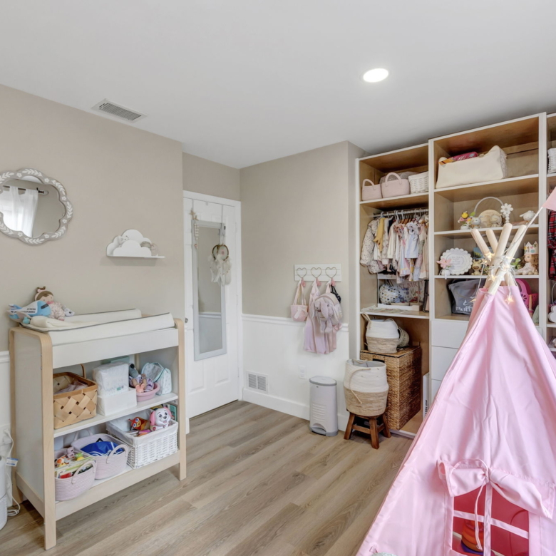 Modern Living Meets Comfort in Coral Springs