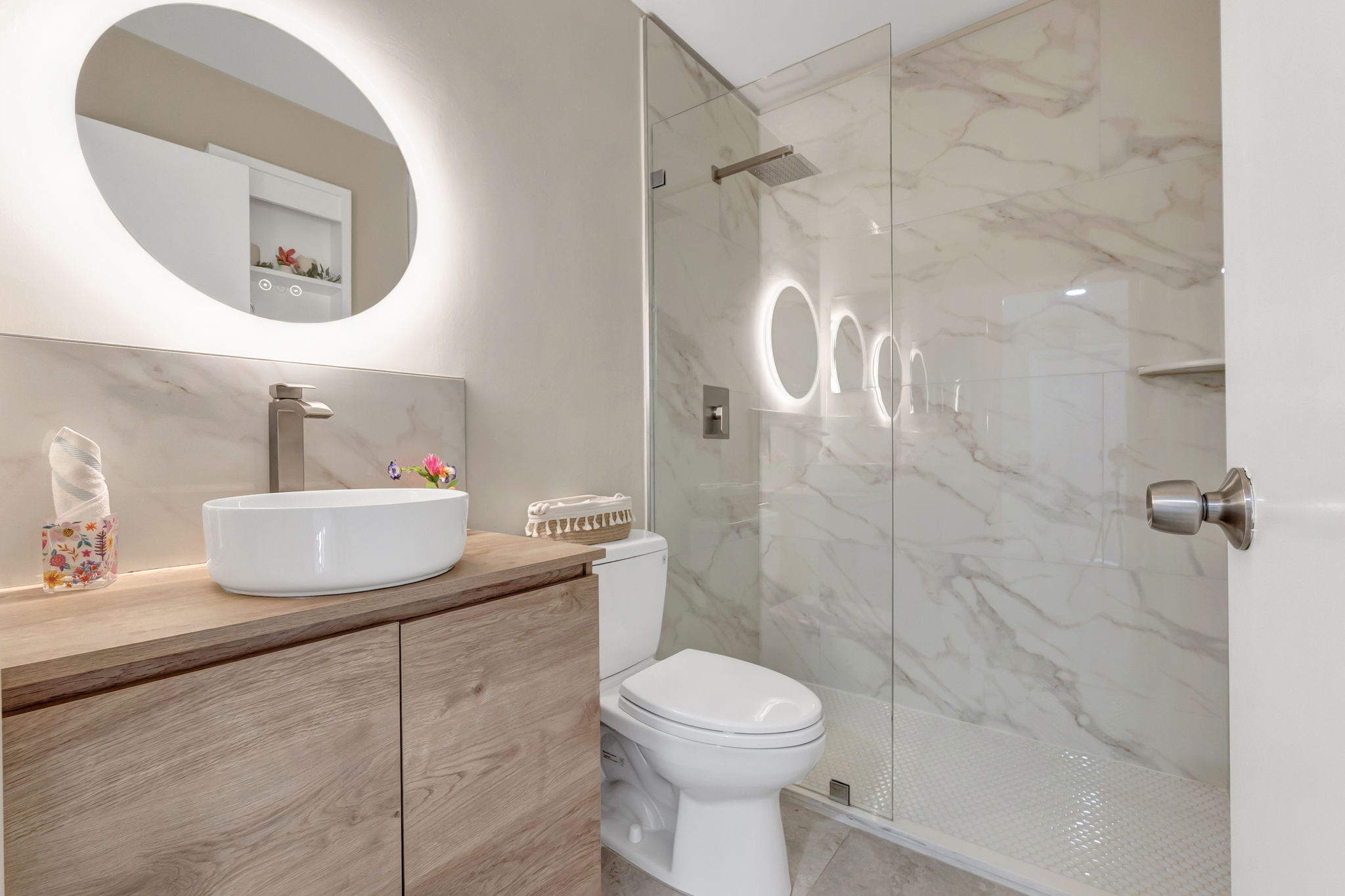 Modern Living Meets Comfort in Coral Springs