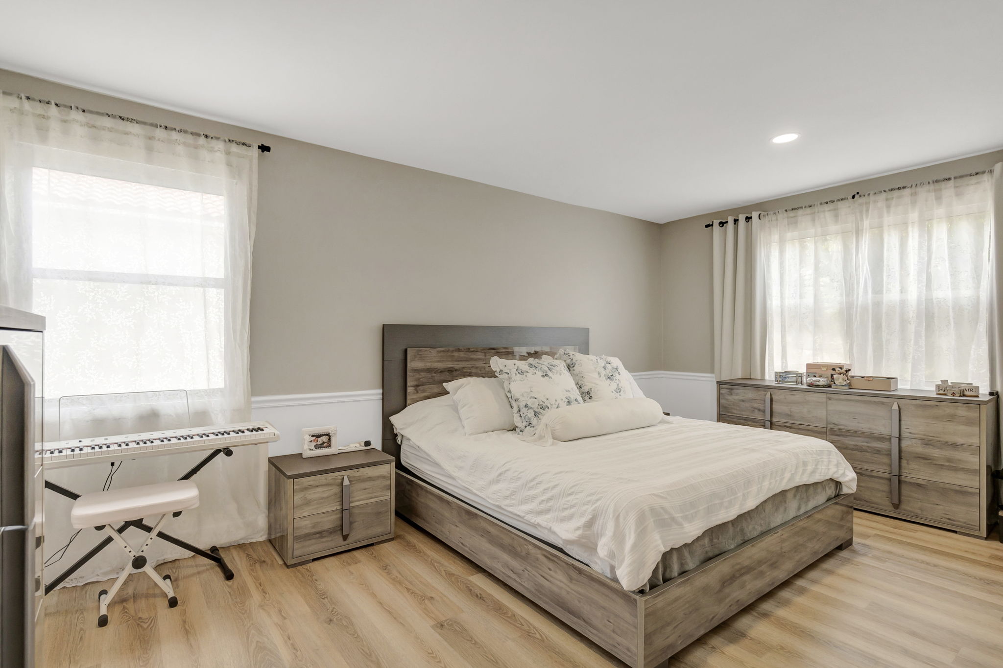 Modern Living Meets Comfort in Coral Springs
