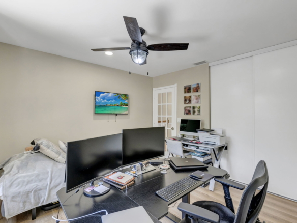Modern Living Meets Comfort in Coral Springs