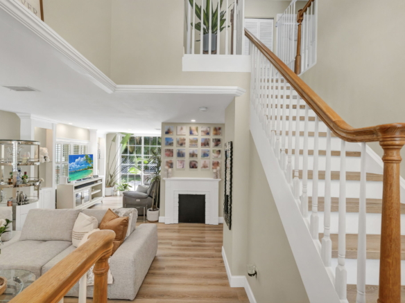 Modern Living Meets Comfort in Coral Springs