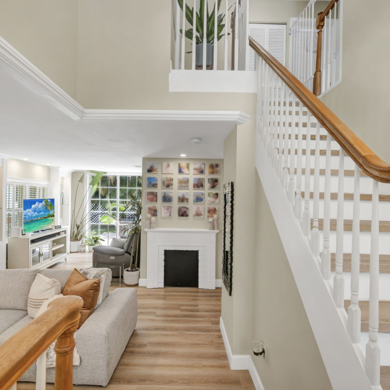 Modern Living Meets Comfort in Coral Springs