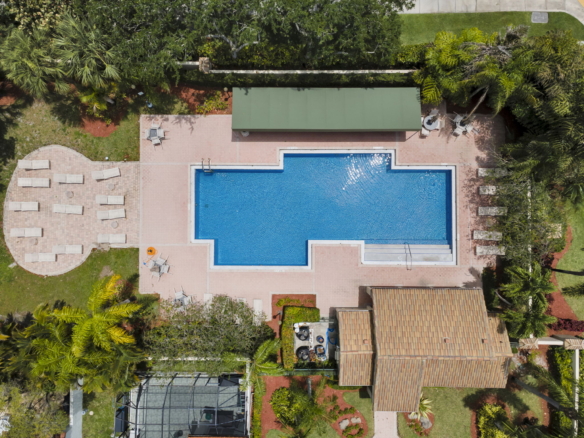 Modern Living Meets Comfort in Coral Springs