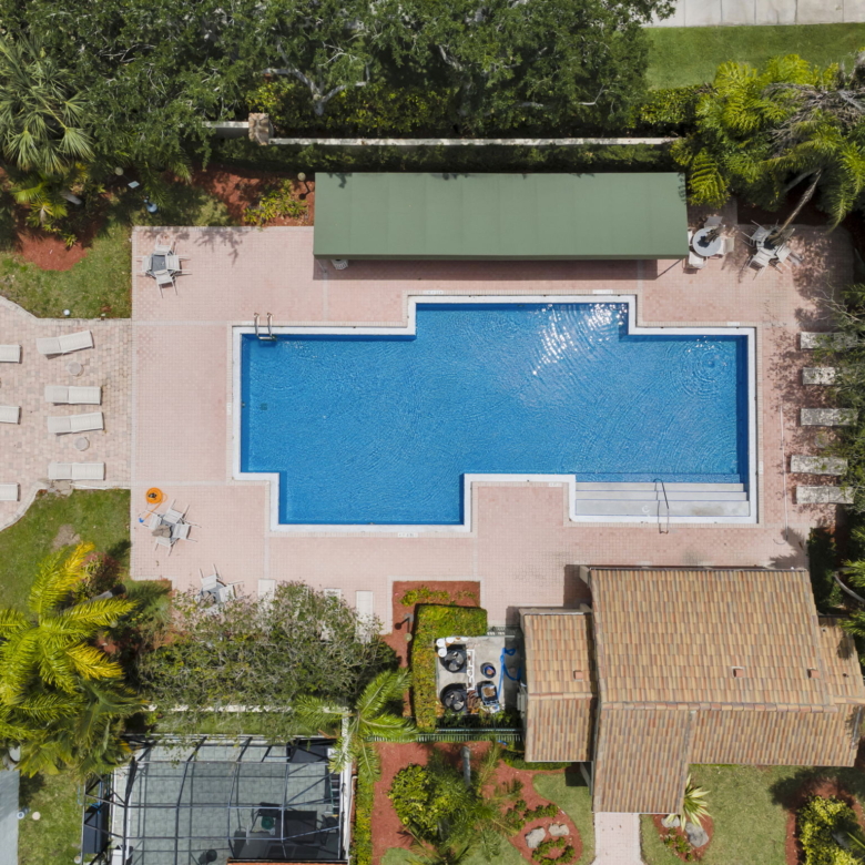 Modern Living Meets Comfort in Coral Springs
