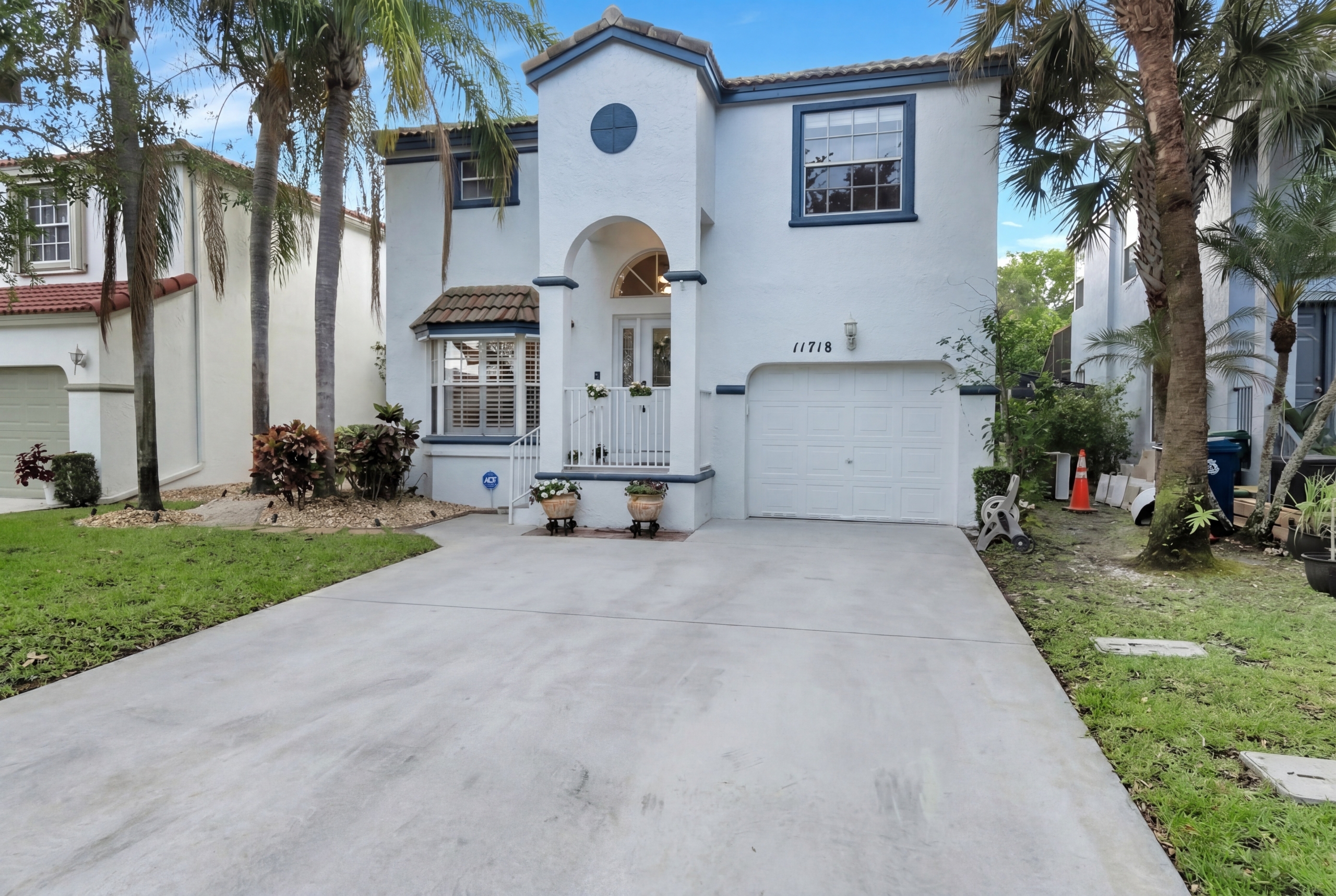 Modern Living Meets Comfort in Coral Springs