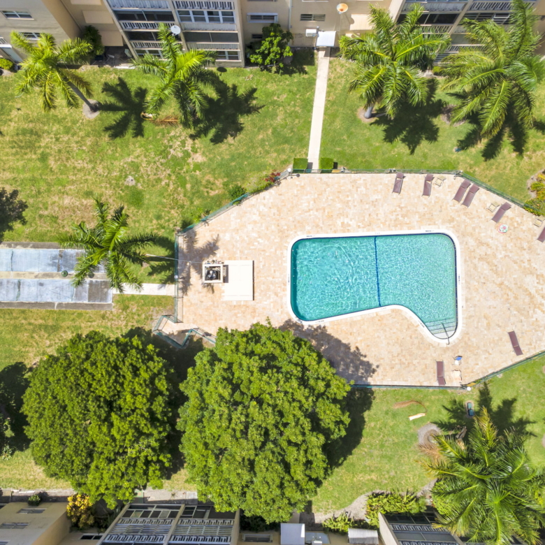 Bright & Spacious Furnished Corner Condo in Hallandale Beach