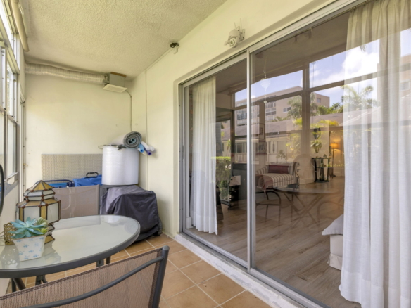 Bright & Spacious Furnished Corner Condo in Hallandale Beach