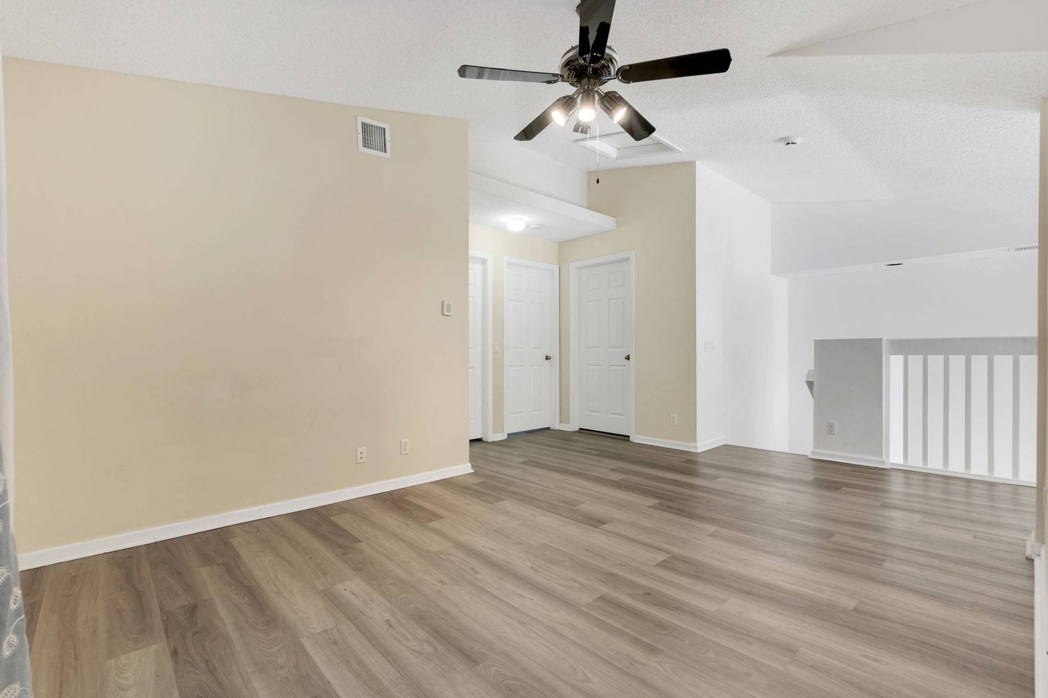 11-web-or-mls-DSC07345dsc07345 Spacious 3-Bedroom + Loft Townhouse with Water Views in Parkland