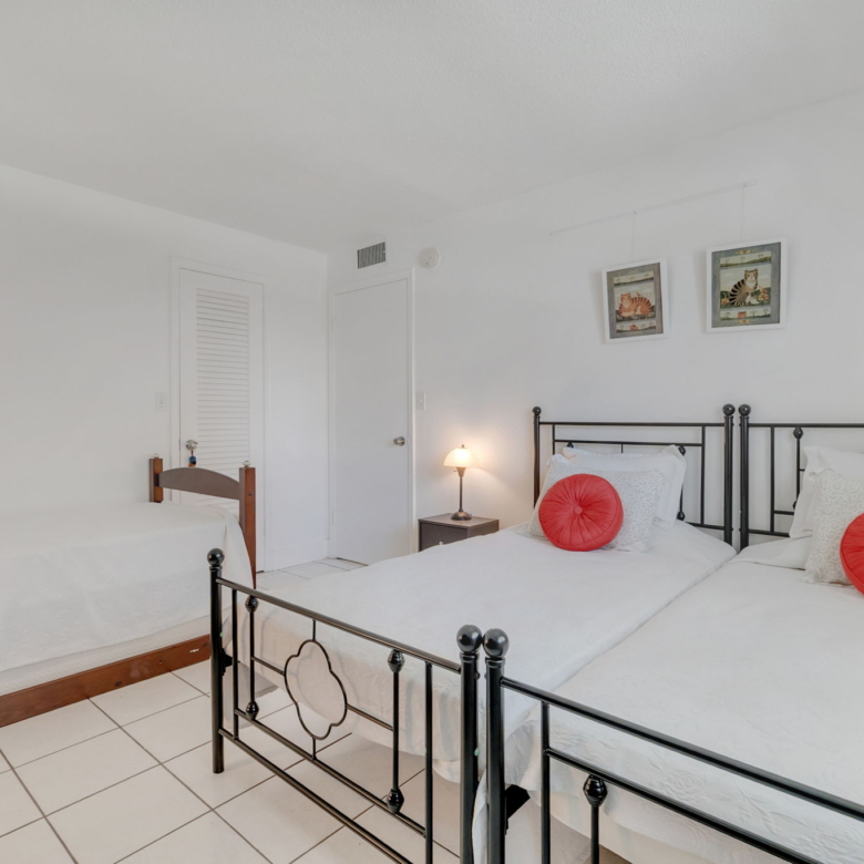 Bright & Spacious Furnished Corner Condo in Hallandale Beach