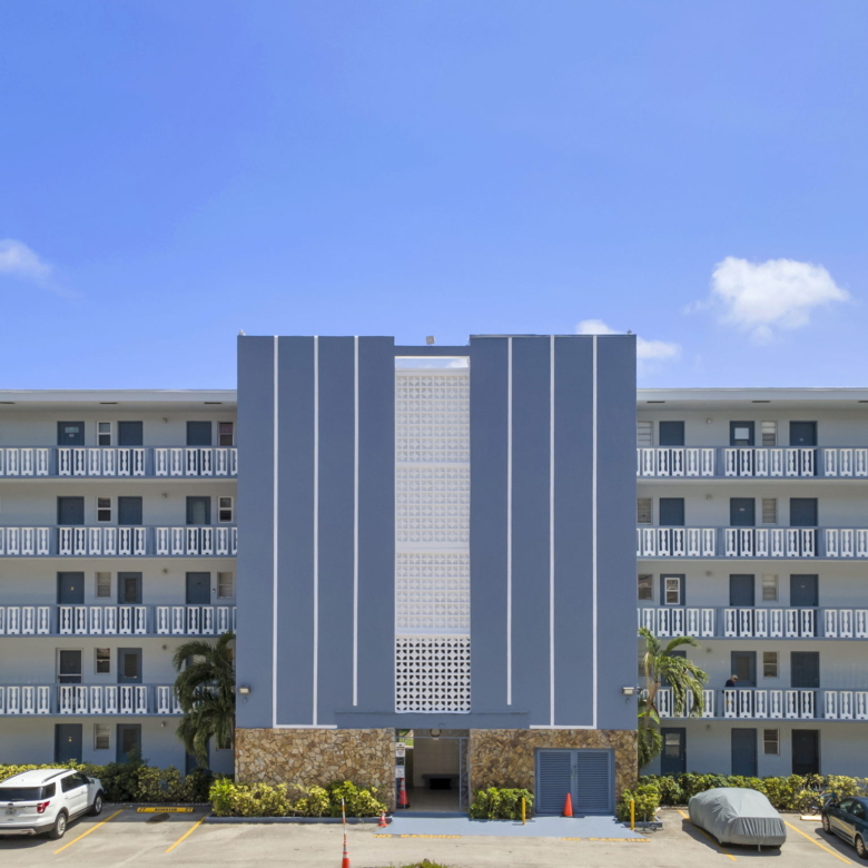 Bright & Spacious Furnished Corner Condo in Hallandale Beach