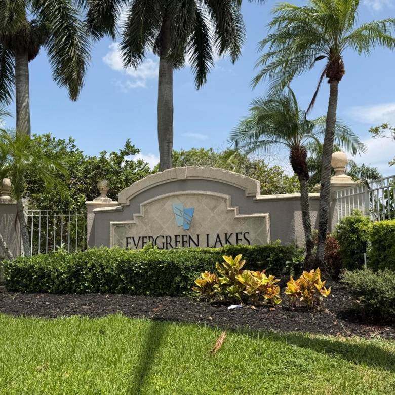 Fully Remodeled Lakeview Condo in Coconut Creek